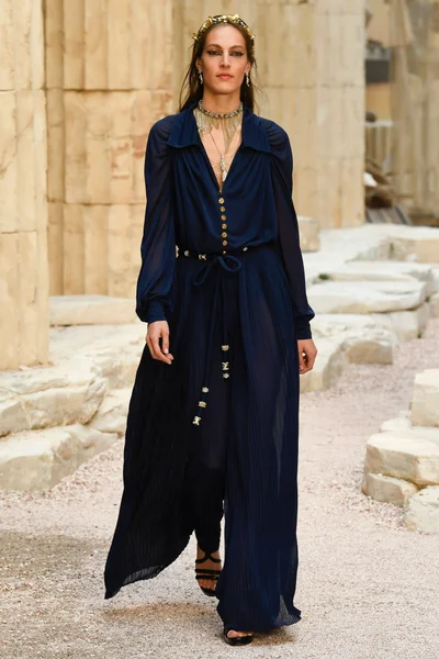 Look 22
